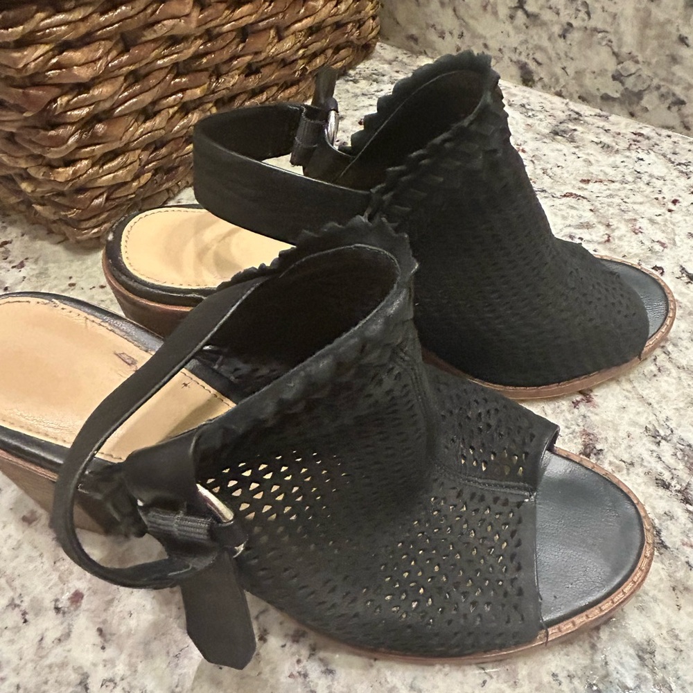Vince Camuto Black Woven Sandals